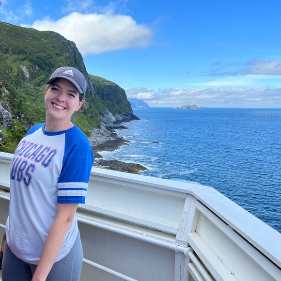 Meet the Posher, Bethany! 🌎 - Picture 2 of 8